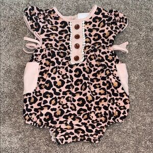 Chic Leopard Print Bodysuit with Button Accents